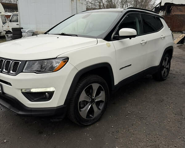 Белый Джип Компас, объемом двигателя 2.36 л и пробегом 146 тыс. км за 14500 $, фото 2 на Automoto.ua