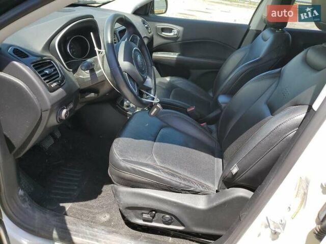 Білий Джип Compass, об'ємом двигуна 2.36 л та пробігом 110 тис. км за 2900 $, фото 6 на Automoto.ua