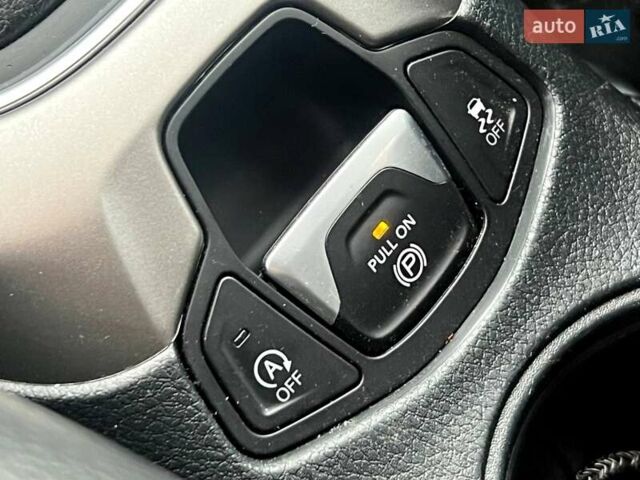 Белый Джип Компас, объемом двигателя 2.36 л и пробегом 199 тыс. км за 13999 $, фото 49 на Automoto.ua