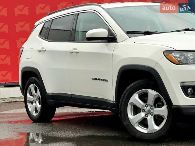 Белый Джип Компас, объемом двигателя 2.36 л и пробегом 199 тыс. км за 13999 $, фото 6 на Automoto.ua