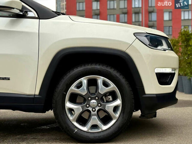 Белый Джип Компас, объемом двигателя 2.4 л и пробегом 71 тыс. км за 16900 $, фото 12 на Automoto.ua