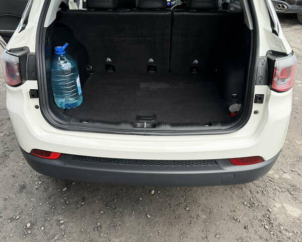 Белый Джип Компас, объемом двигателя 2.36 л и пробегом 146 тыс. км за 14500 $, фото 6 на Automoto.ua