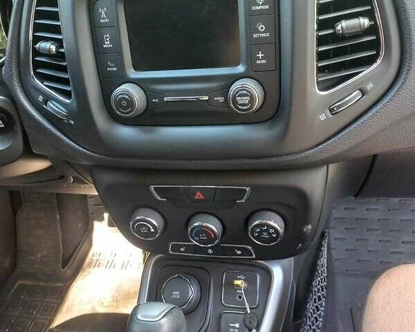 Белый Джип Компас, объемом двигателя 2.36 л и пробегом 30 тыс. км за 18500 $, фото 5 на Automoto.ua