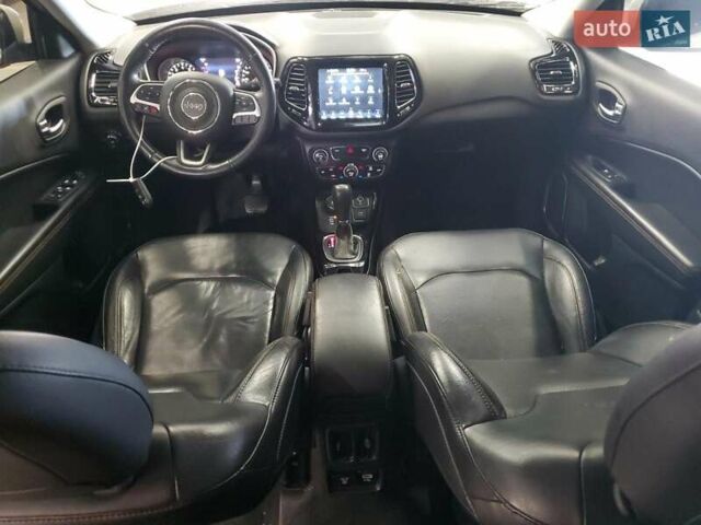 Джип Compass 2017 у Вінниці на Automoto.ua Білий Джип Compass, об'ємом двигуна 2.4 л та пробігом 168 тис. км за 2200 $, фото 7 на Automoto.ua