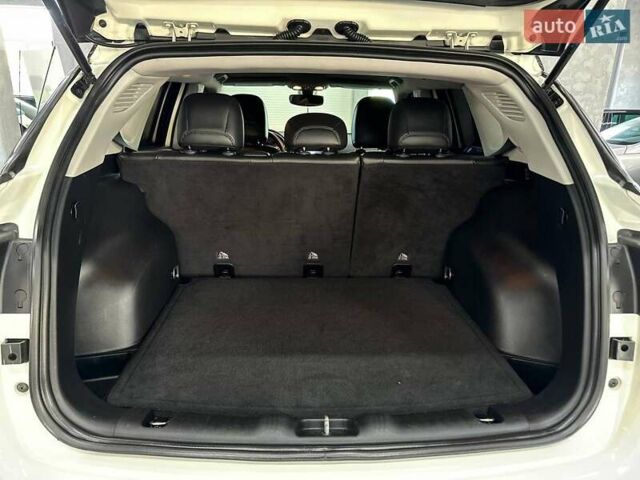 Джип Компас 2017 в Каменское - Днепродзержинск на Automoto.ua Белый Джип Компас, объемом двигателя 2.36 л и пробегом 102 тыс. км за 14799 $, фото 21 на Automoto.ua