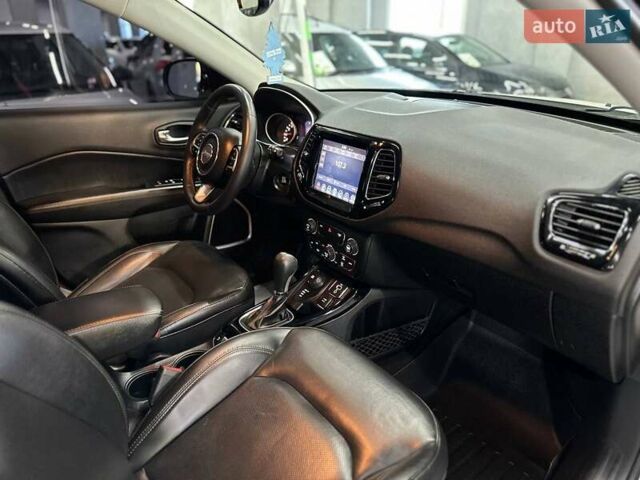 Джип Компас 2017 в Каменское - Днепродзержинск на Automoto.ua Белый Джип Компас, объемом двигателя 2.36 л и пробегом 102 тыс. км за 14799 $, фото 16 на Automoto.ua