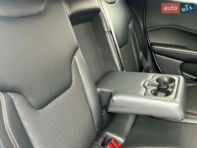 Белый Джип Компас, объемом двигателя 2.36 л и пробегом 199 тыс. км за 13999 $, фото 62 на Automoto.ua