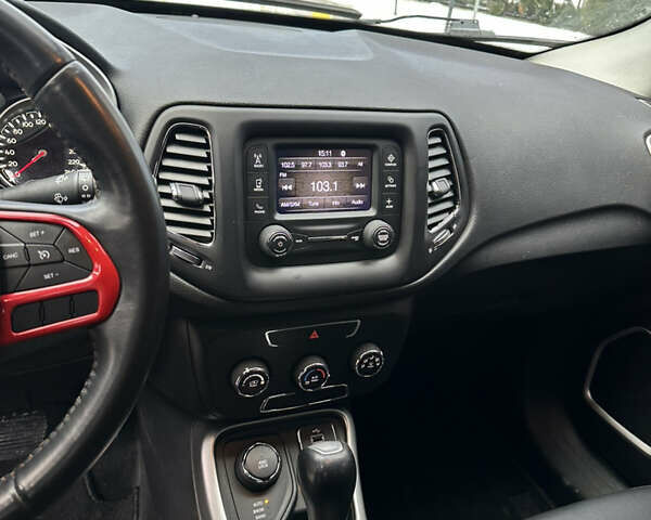 Белый Джип Компас, объемом двигателя 2.36 л и пробегом 122 тыс. км за 12900 $, фото 12 на Automoto.ua