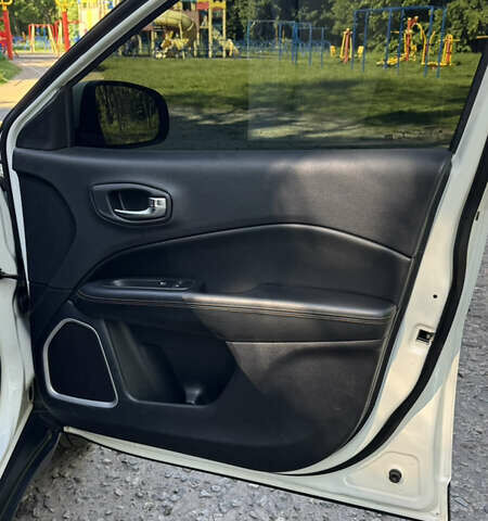 Белый Джип Компас, объемом двигателя 2.36 л и пробегом 151 тыс. км за 15200 $, фото 9 на Automoto.ua