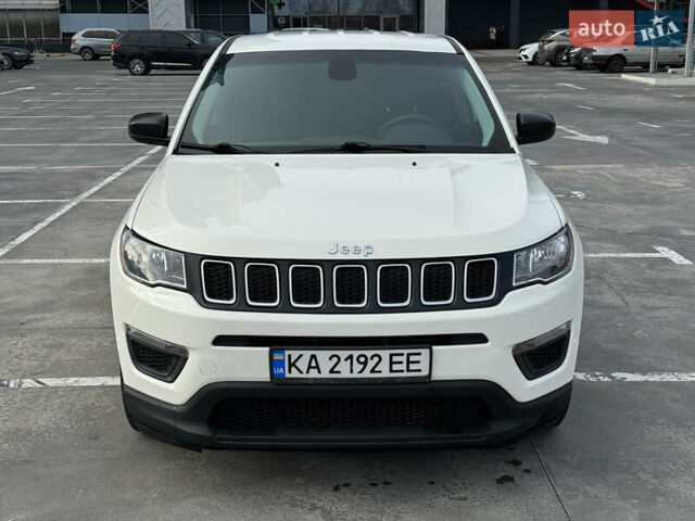 Белый Джип Компас, объемом двигателя 2.4 л и пробегом 162 тыс. км за 11800 $, фото 1 на Automoto.ua
