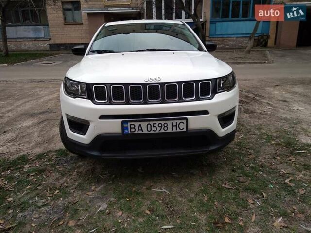 Белый Джип Компас, объемом двигателя 2.4 л и пробегом 125 тыс. км за 13800 $, фото 1 на Automoto.ua