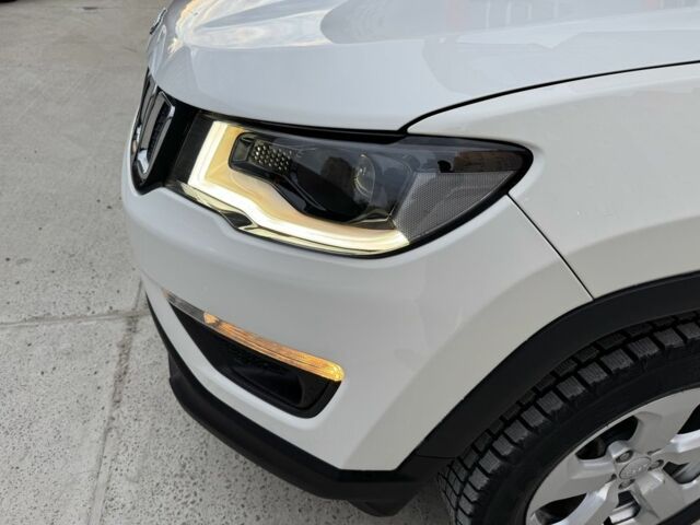 Белый Джип Компас, объемом двигателя 0 л и пробегом 120 тыс. км за 15900 $, фото 3 на Automoto.ua