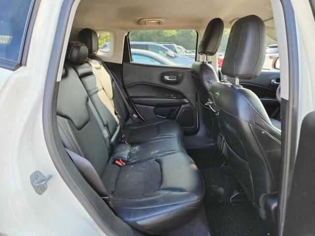 Белый Джип Компас, объемом двигателя 2.4 л и пробегом 95 тыс. км за 2700 $, фото 10 на Automoto.ua