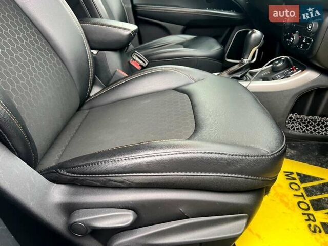 Белый Джип Компас, объемом двигателя 2.36 л и пробегом 199 тыс. км за 13999 $, фото 66 на Automoto.ua