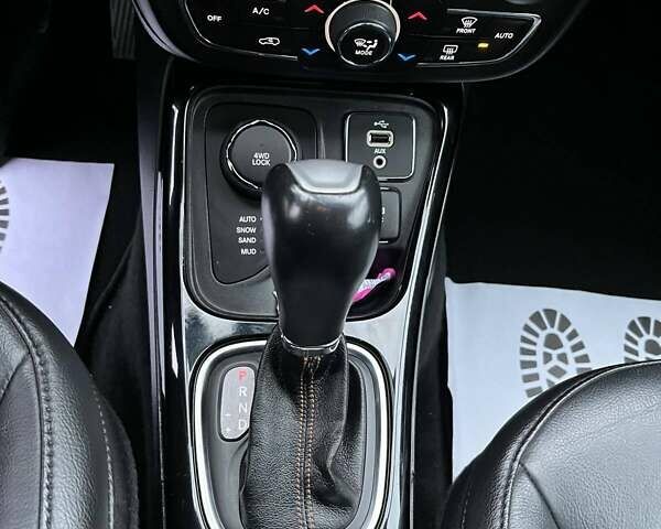 Белый Джип Компас, объемом двигателя 2.4 л и пробегом 155 тыс. км за 14600 $, фото 18 на Automoto.ua