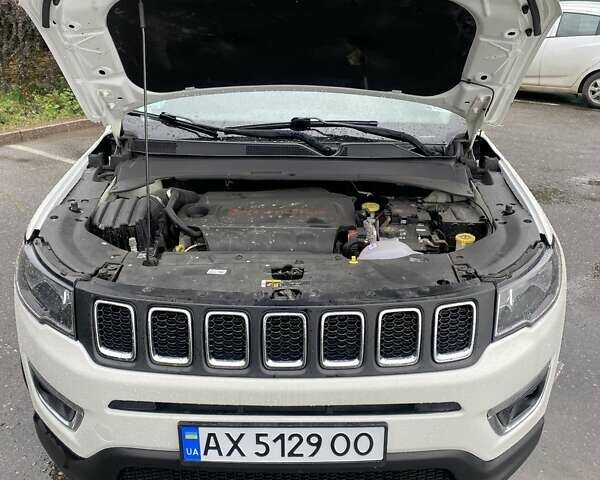 Белый Джип Компас, объемом двигателя 2.36 л и пробегом 163 тыс. км за 14700 $, фото 2 на Automoto.ua