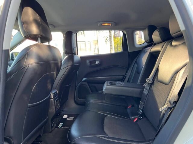 Джип Компас 2017 в Черновцах на Automoto.ua Белый Джип Компас, объемом двигателя 2.4 л и пробегом 221 тыс. км за 15300 $, фото 15 на Automoto.ua