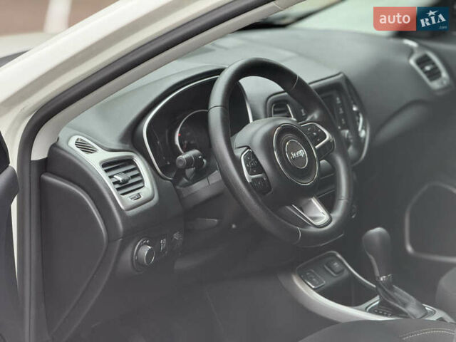 Белый Джип Компас, объемом двигателя 2.36 л и пробегом 203 тыс. км за 13999 $, фото 13 на Automoto.ua