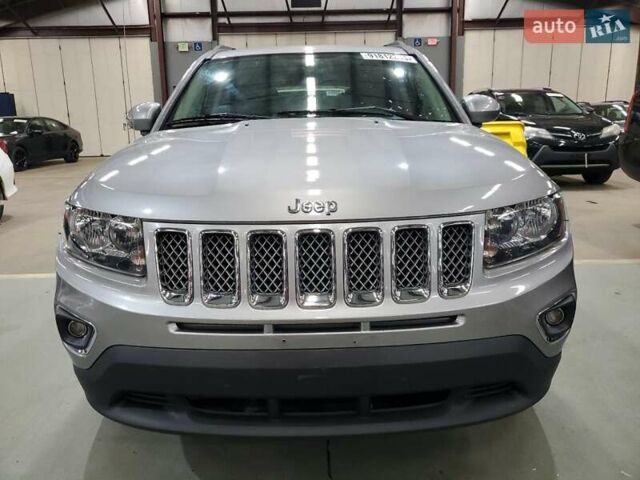 Белый Джип Компас, объемом двигателя 2.36 л и пробегом 72 тыс. км за 1600 $, фото 4 на Automoto.ua