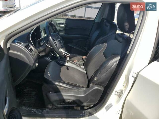 Білий Джип Compass, об'ємом двигуна 0 л та пробігом 192 тис. км за 1200 $, фото 6 на Automoto.ua