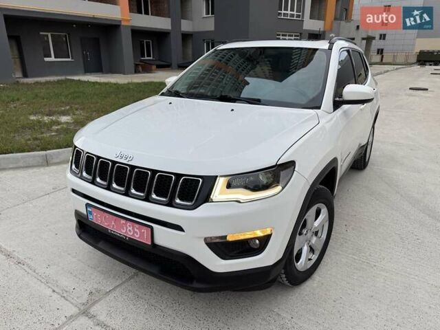 Белый Джип Компас, объемом двигателя 2.4 л и пробегом 120 тыс. км за 15900 $, фото 1 на Automoto.ua