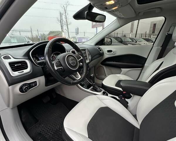 Белый Джип Компас, объемом двигателя 2.4 л и пробегом 120 тыс. км за 15800 $, фото 19 на Automoto.ua