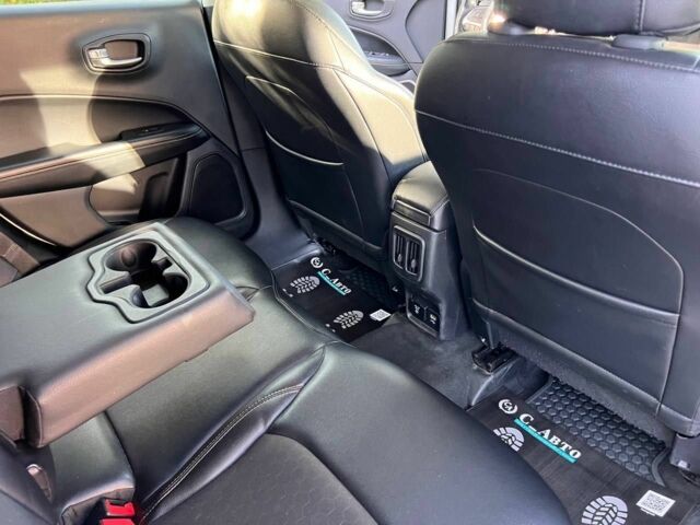 Джип Компас 2017 в Черновцах на Automoto.ua Белый Джип Компас, объемом двигателя 2.4 л и пробегом 221 тыс. км за 15300 $, фото 19 на Automoto.ua