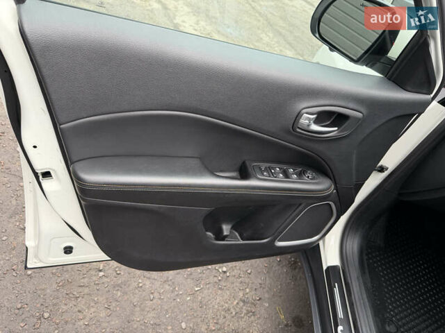 Белый Джип Компас, объемом двигателя 2.36 л и пробегом 146 тыс. км за 14500 $, фото 4 на Automoto.ua