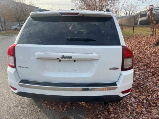 Білий Джип Compass, об'ємом двигуна 2.4 л та пробігом 62 тис. км за 5500 $, фото 4 на Automoto.ua