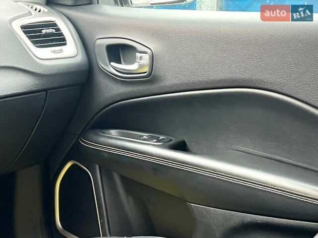 Белый Джип Компас, объемом двигателя 2.36 л и пробегом 199 тыс. км за 13999 $, фото 30 на Automoto.ua