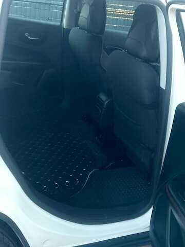 Білий Джип Compass, об'ємом двигуна 2.4 л та пробігом 204 тис. км за 11500 $, фото 15 на Automoto.ua