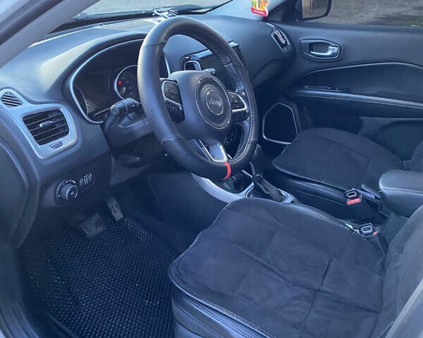 Белый Джип Компас, объемом двигателя 2.4 л и пробегом 123 тыс. км за 18000 $, фото 6 на Automoto.ua