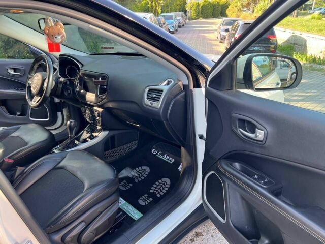 Джип Компас 2017 в Черновцах на Automoto.ua Белый Джип Компас, объемом двигателя 2.4 л и пробегом 221 тыс. км за 15300 $, фото 21 на Automoto.ua