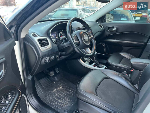 Білий Джип Compass, об'ємом двигуна 2.4 л та пробігом 63 тис. км за 15999 $, фото 12 на Automoto.ua