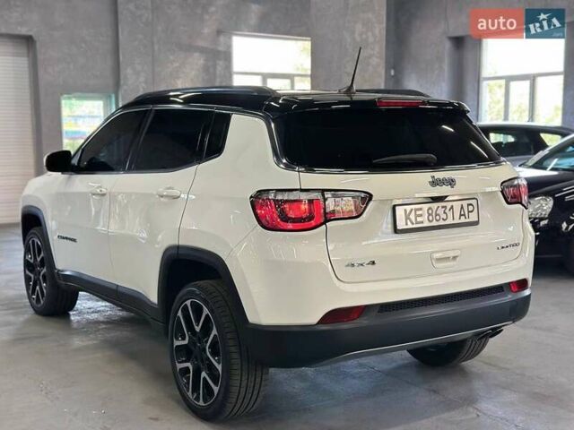 Джип Компас 2017 в Каменское - Днепродзержинск на Automoto.ua Белый Джип Компас, объемом двигателя 2.36 л и пробегом 102 тыс. км за 14799 $, фото 4 на Automoto.ua