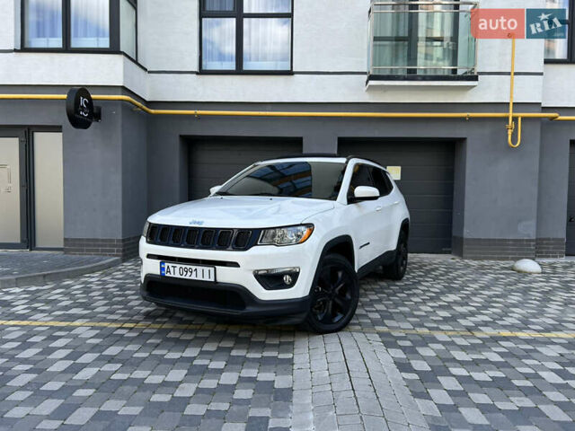 Белый Джип Компас, объемом двигателя 2.36 л и пробегом 85 тыс. км за 13990 $, фото 1 на Automoto.ua
