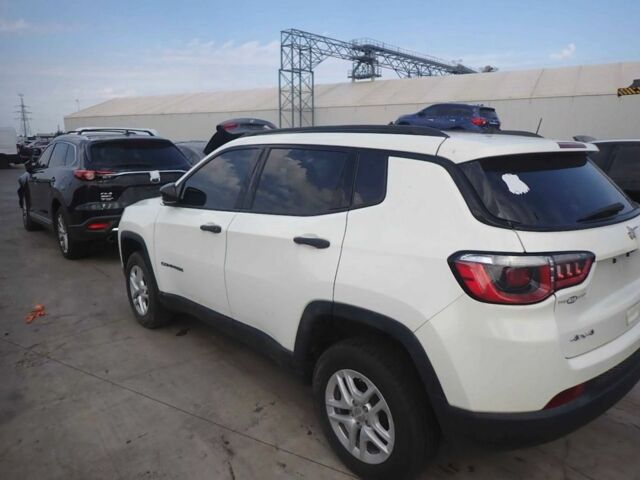 Білий Джип Compass, об'ємом двигуна 2.4 л та пробігом 86 тис. км за 14900 $, фото 1 на Automoto.ua