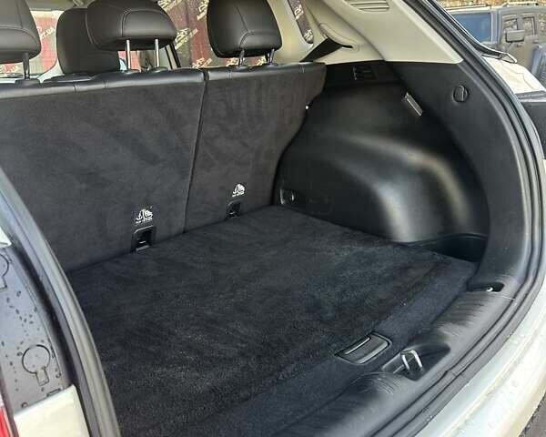 Білий Джип Compass, об'ємом двигуна 0 л та пробігом 194 тис. км за 14950 $, фото 13 на Automoto.ua