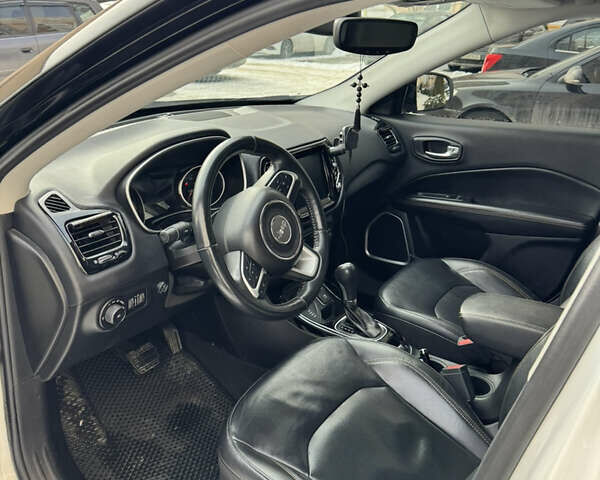 Белый Джип Компас, объемом двигателя 2.36 л и пробегом 99 тыс. км за 16400 $, фото 3 на Automoto.ua