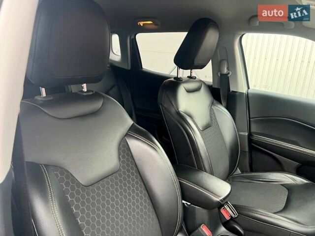 Белый Джип Компас, объемом двигателя 2.36 л и пробегом 199 тыс. км за 13999 $, фото 65 на Automoto.ua