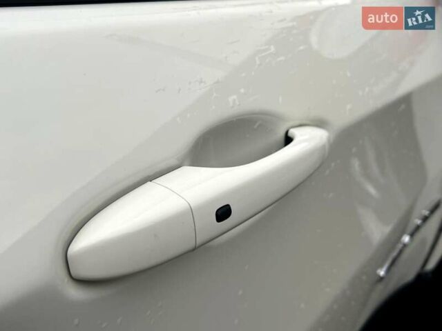 Белый Джип Компас, объемом двигателя 2.36 л и пробегом 199 тыс. км за 13999 $, фото 22 на Automoto.ua