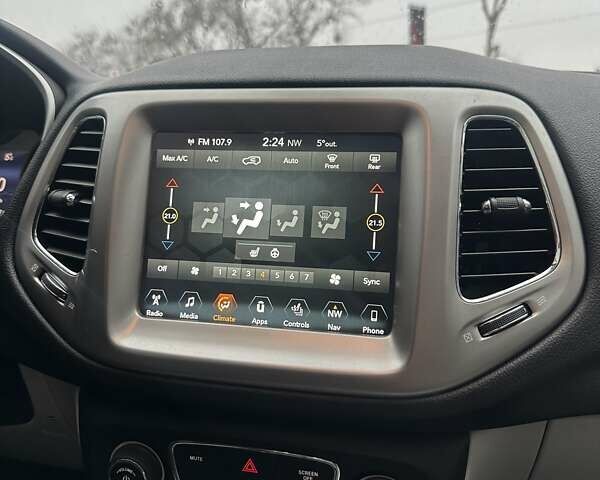 Белый Джип Компас, объемом двигателя 2.4 л и пробегом 120 тыс. км за 15800 $, фото 39 на Automoto.ua