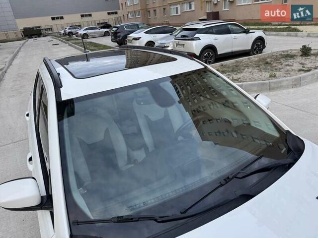 Белый Джип Компас, объемом двигателя 2.4 л и пробегом 120 тыс. км за 15900 $, фото 53 на Automoto.ua