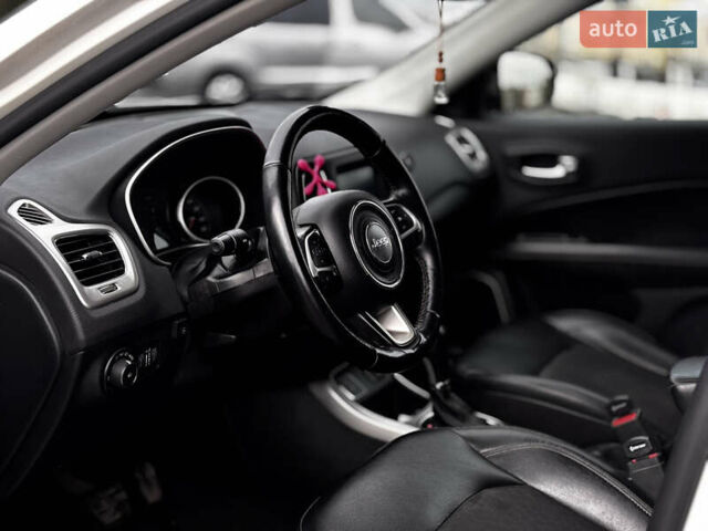 Белый Джип Компас, объемом двигателя 2.36 л и пробегом 169 тыс. км за 12300 $, фото 5 на Automoto.ua