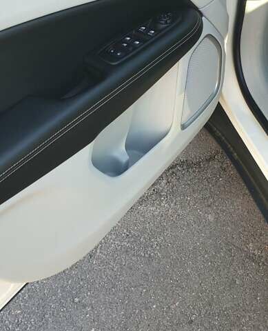 Белый Джип Компас, объемом двигателя 2.4 л и пробегом 160 тыс. км за 16400 $, фото 9 на Automoto.ua