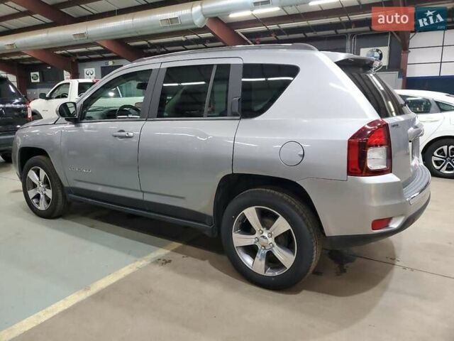 Белый Джип Компас, объемом двигателя 2.36 л и пробегом 72 тыс. км за 1600 $, фото 1 на Automoto.ua