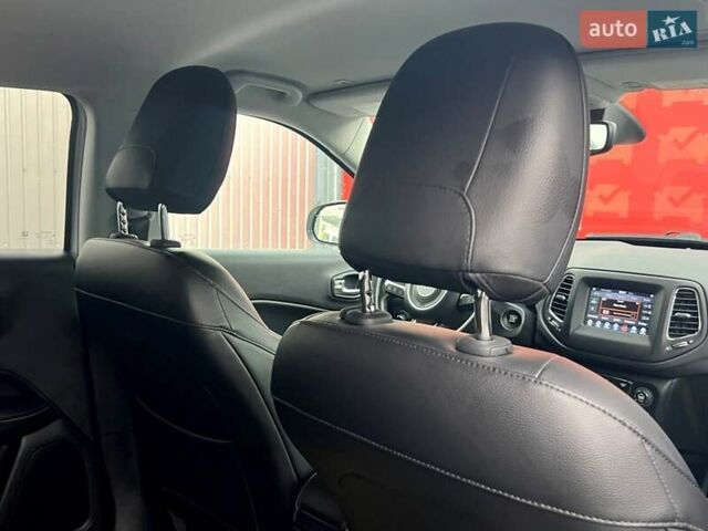 Белый Джип Компас, объемом двигателя 2.36 л и пробегом 199 тыс. км за 13999 $, фото 61 на Automoto.ua