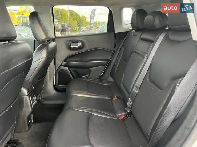 Белый Джип Компас, объемом двигателя 2.4 л и пробегом 191 тыс. км за 13300 $, фото 14 на Automoto.ua