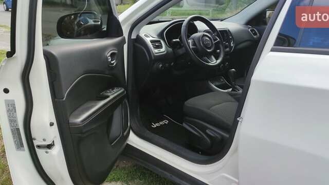 Белый Джип Компас, объемом двигателя 2.36 л и пробегом 160 тыс. км за 12300 $, фото 9 на Automoto.ua