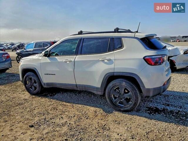 Белый Джип Компас, объемом двигателя 2.36 л и пробегом 124 тыс. км за 2000 $, фото 1 на Automoto.ua